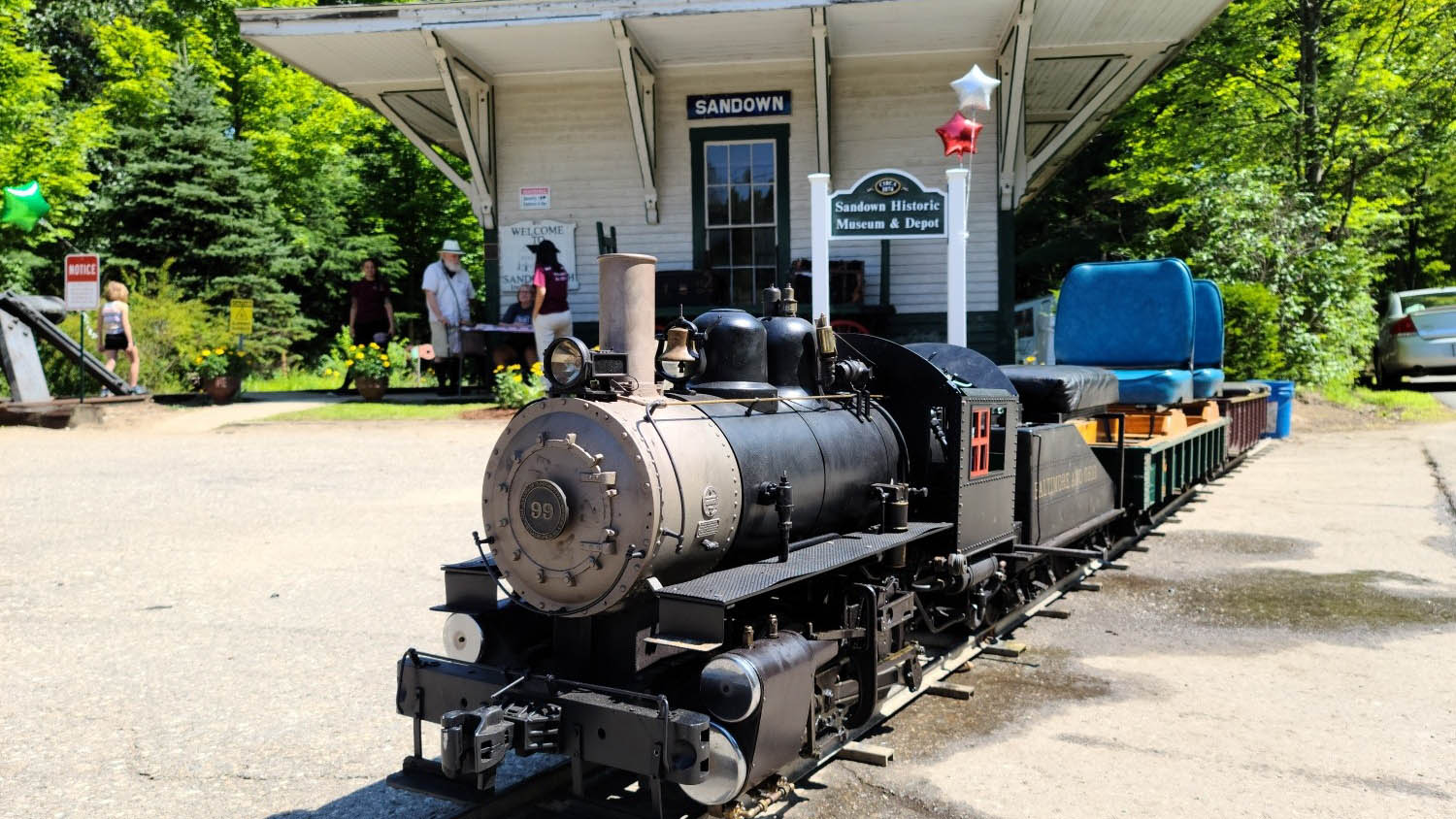 Live steam model train at the Sandown Historical Society.